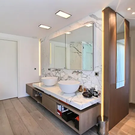 Luxury Penthouse Near Palm Beach - Visane